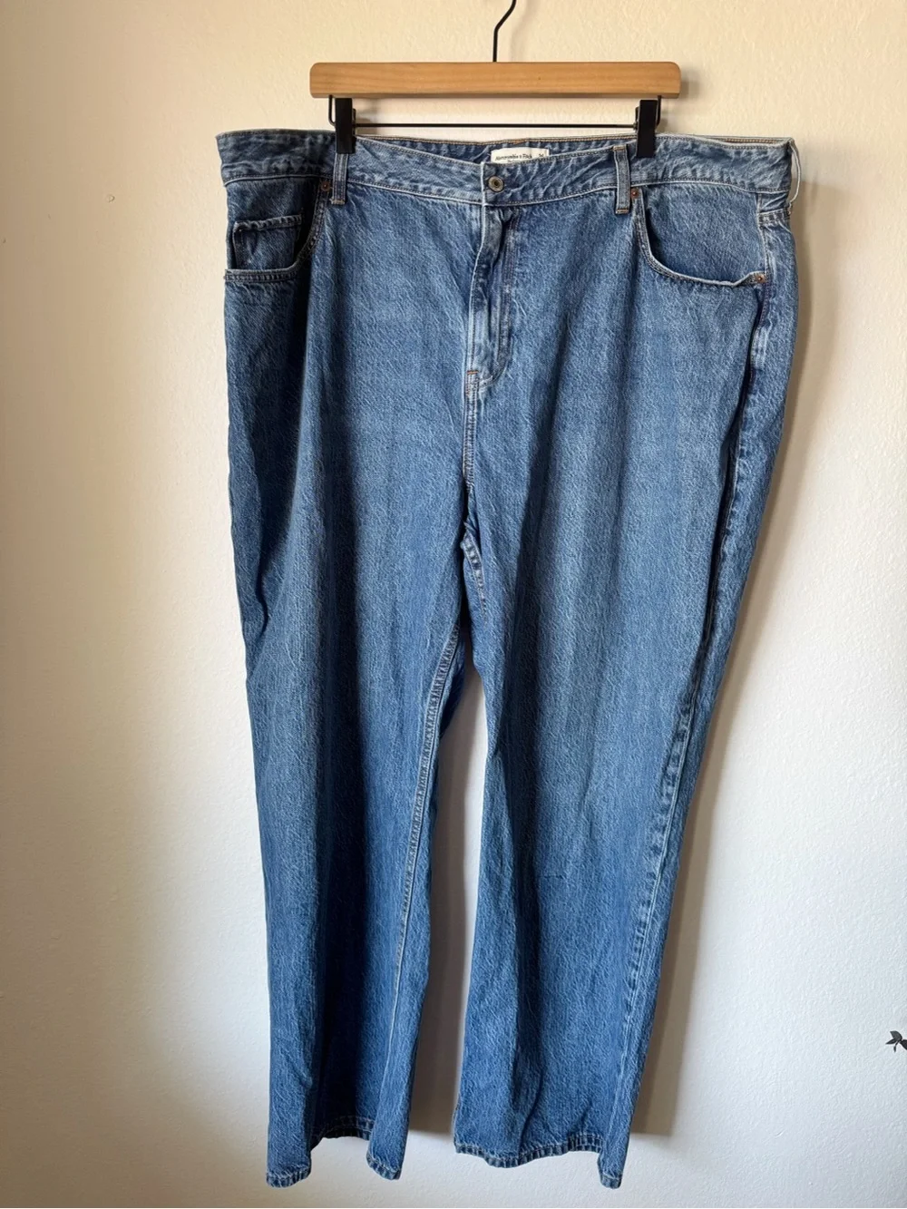 Abercrombie | Curve Love High Rise Loose Jeans